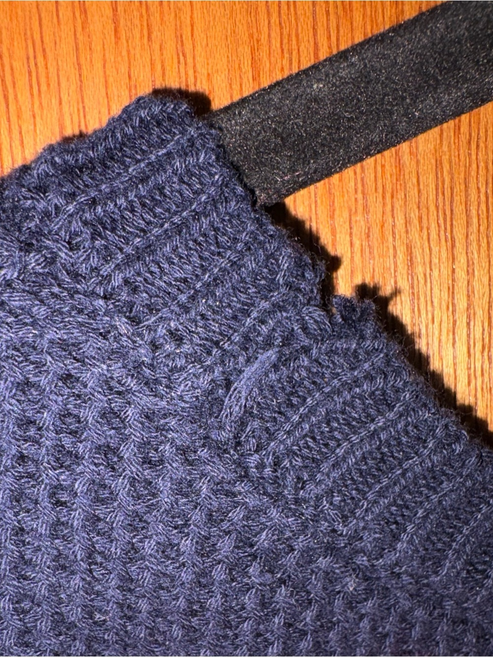 Joseph A Navy Textured Crewneck Sweater with Crochet Detail. * See photo # 5* - Picture 5 of 8